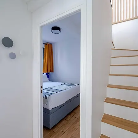 Апартаменты Maison Avec Terrasse - 2bdr - 6 Pers *