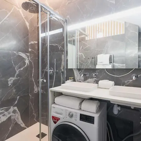 Апартаменты Maison Avec Terrasse - 2bdr - 6 Pers Париж